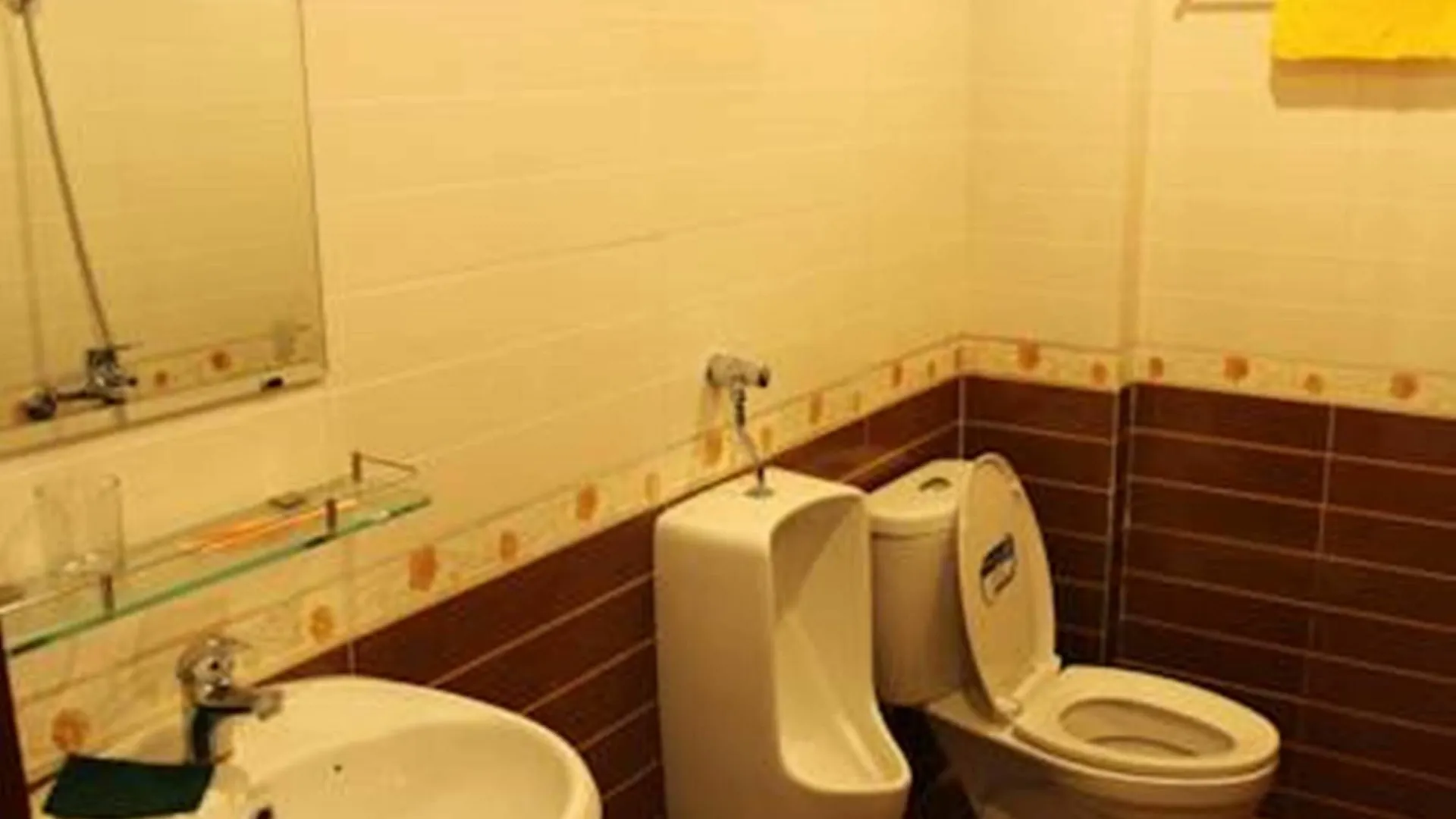 Cau Rong Hotel Son Tra 2*,  Vietnam